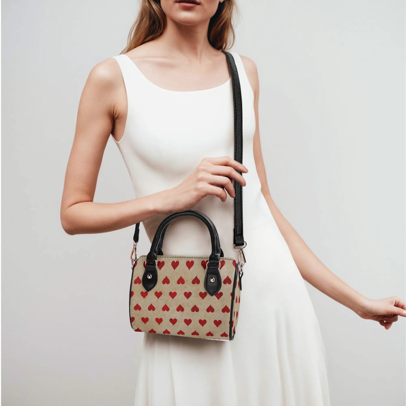 Alice in Wonderland Heart Mini Bag - Image 9