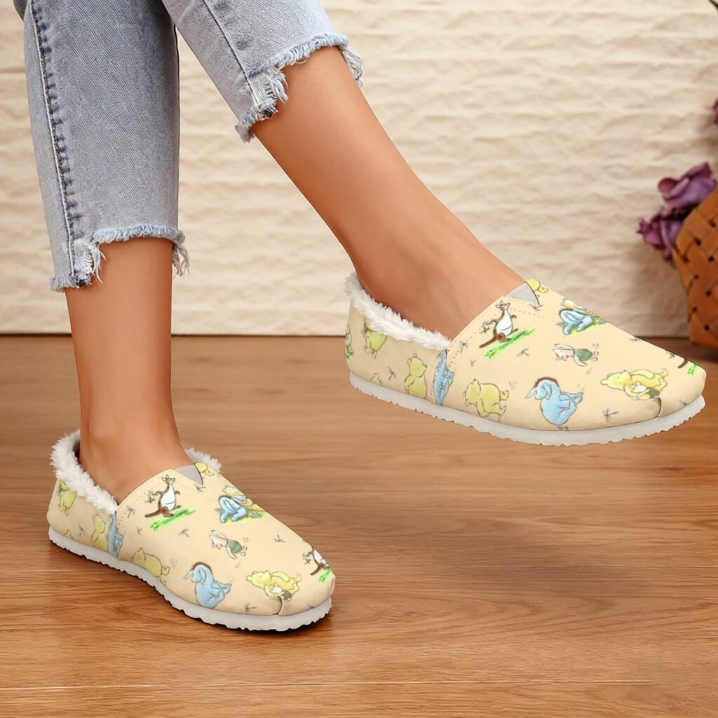 Yellow Fluffy Winnie the Pooh Women's Slip-On Canvas Shoes